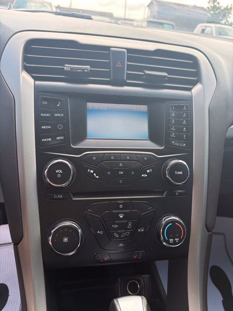 Used 2014 Ford Fusion SE w/ Equipment Group 202A FWD image 14