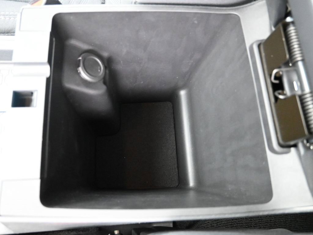 Used 2022 Nissan Frontier SV w/ Technology Package image 19