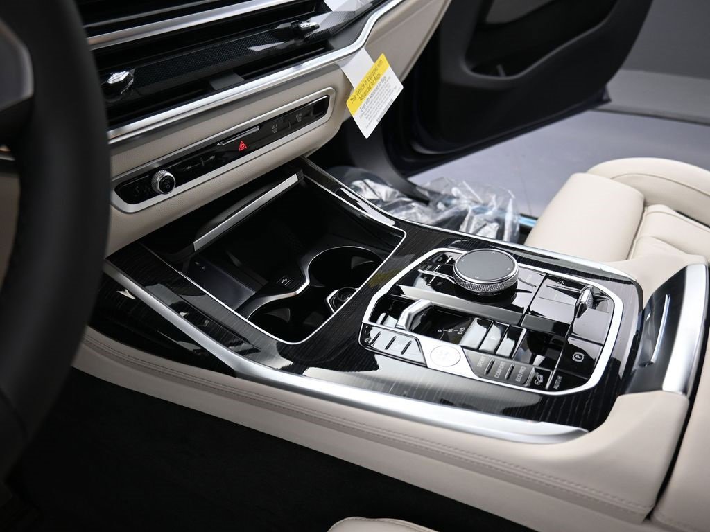 New 2026 BMW X7 xDrive40i w/ M Sport Package image 29