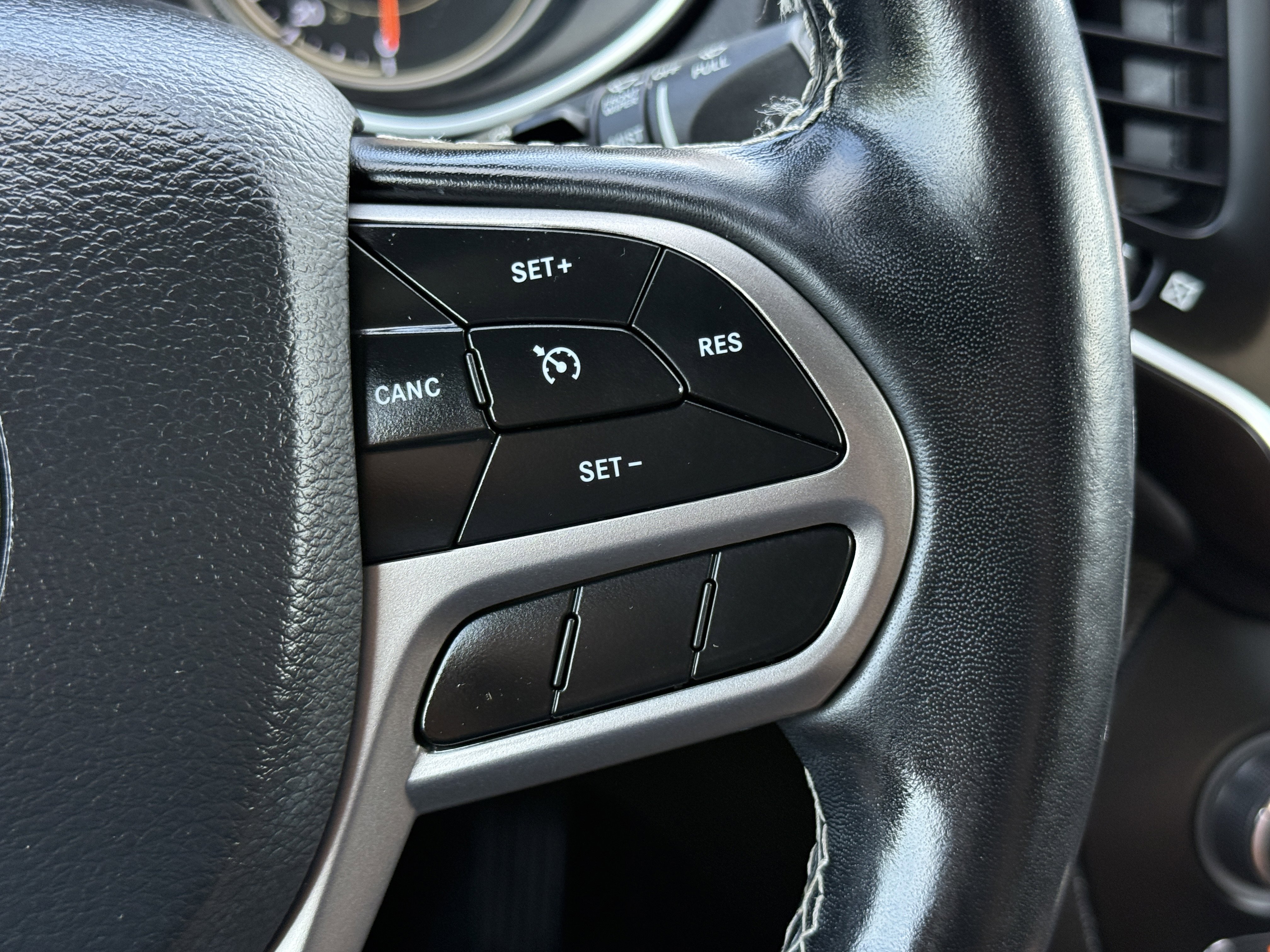 Used 2021 Jeep Cherokee Latitude Lux 80th Anniv w/ Quick Order Package 26U 80TH FWD image 25