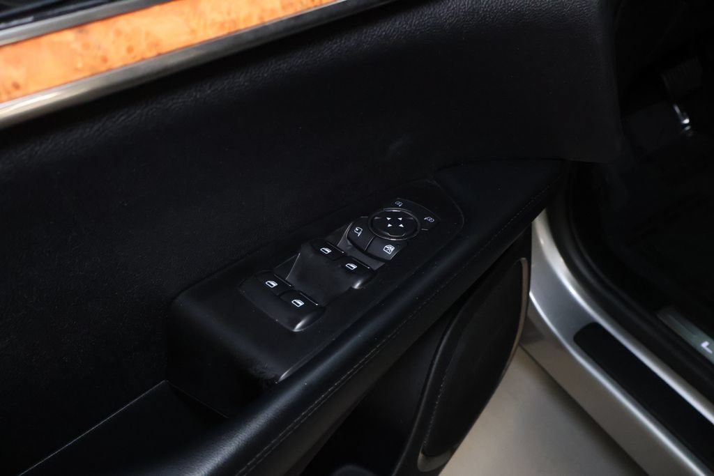 Used 2020 Lincoln Nautilus Reserve AWD/4WD image 14