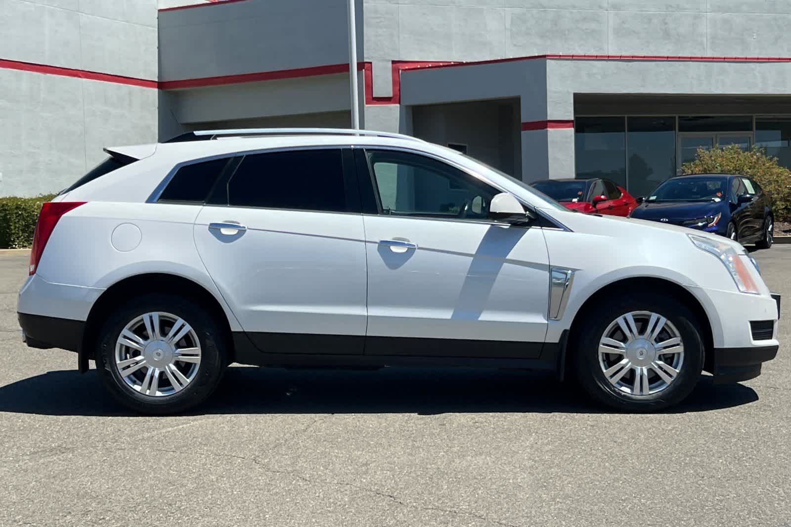 Used 2016 Cadillac SRX Luxury w/ Driver Awareness Package AWD/4WD image 6