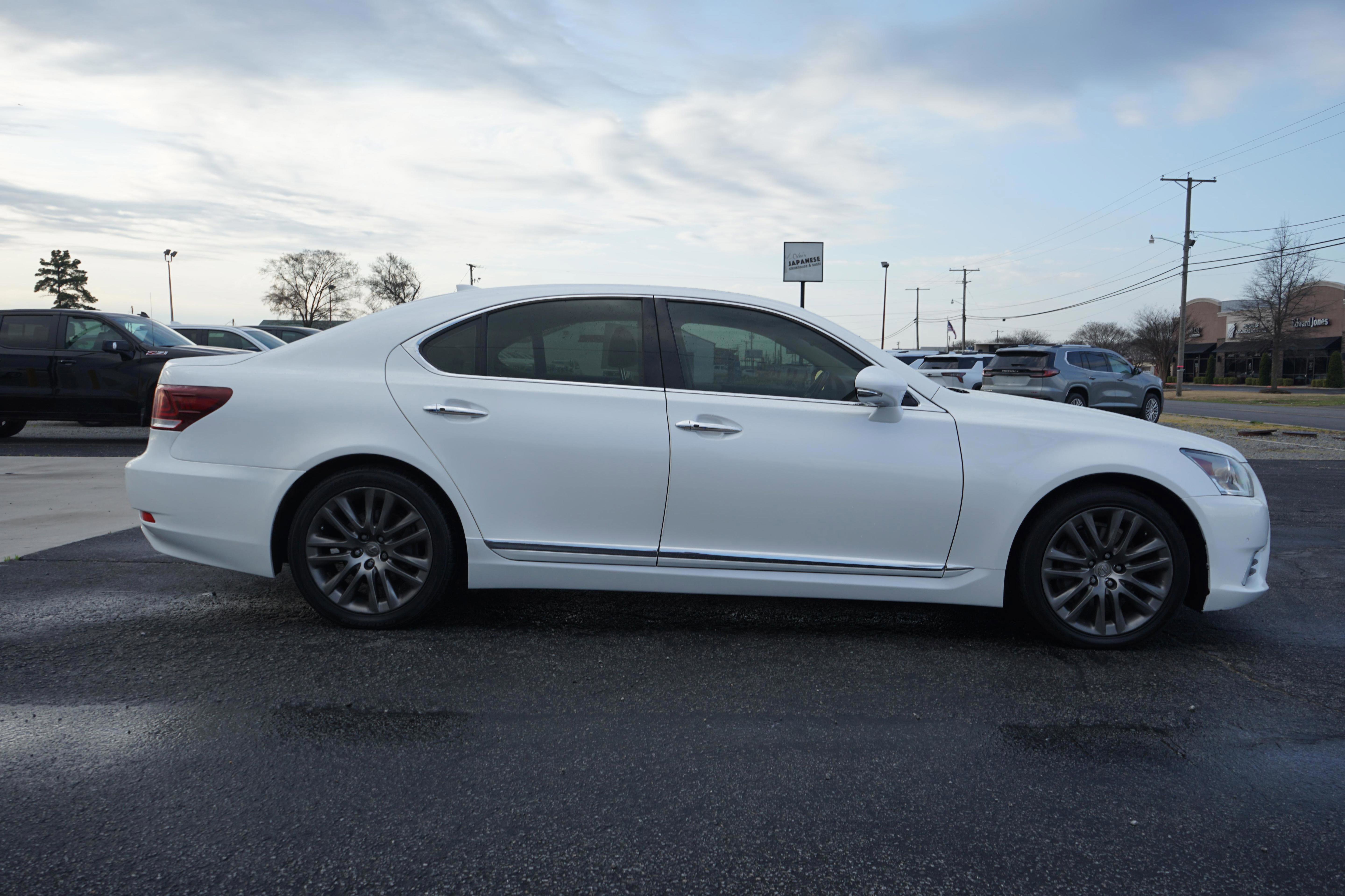 Used 2014 Lexus LS 460 w/ Comfort Package image 6