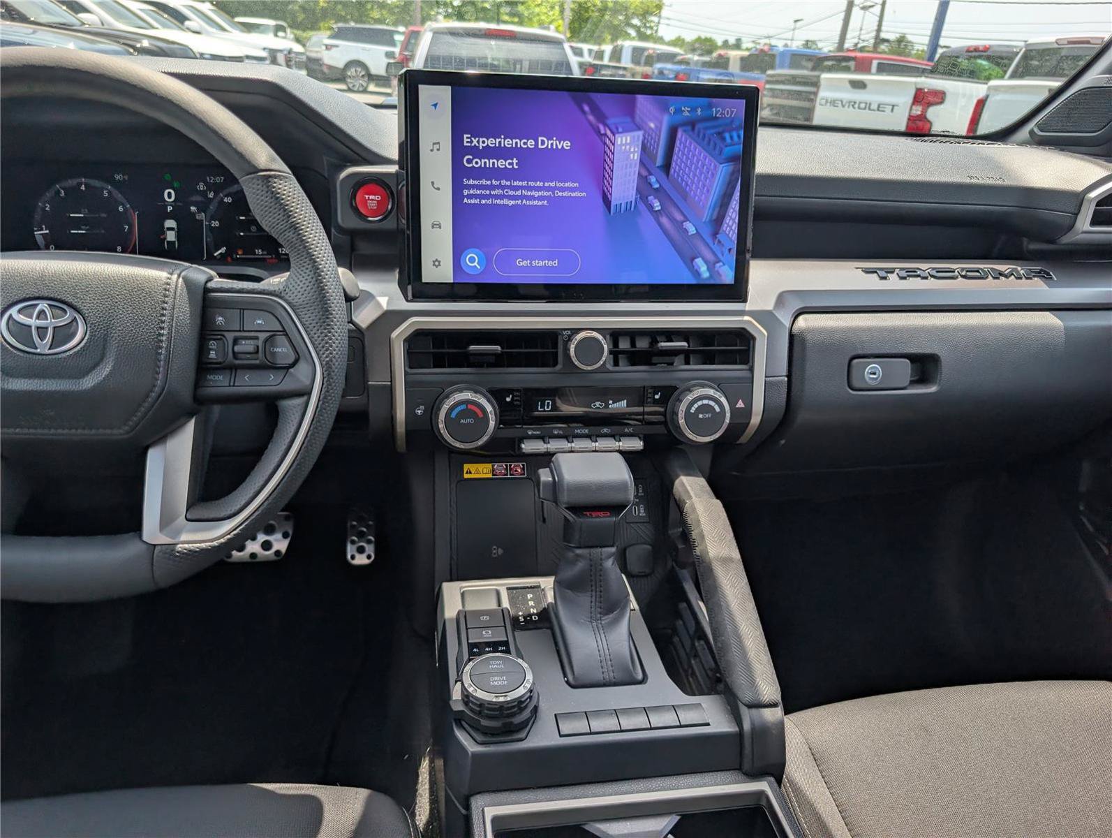 Used 2025 Toyota Tacoma TRD Sport w/ TRD Sport Upgrade Package AWD/4WD image 18