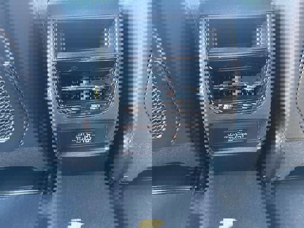 New 2026 Jeep Grand Cherokee Laredo image 21