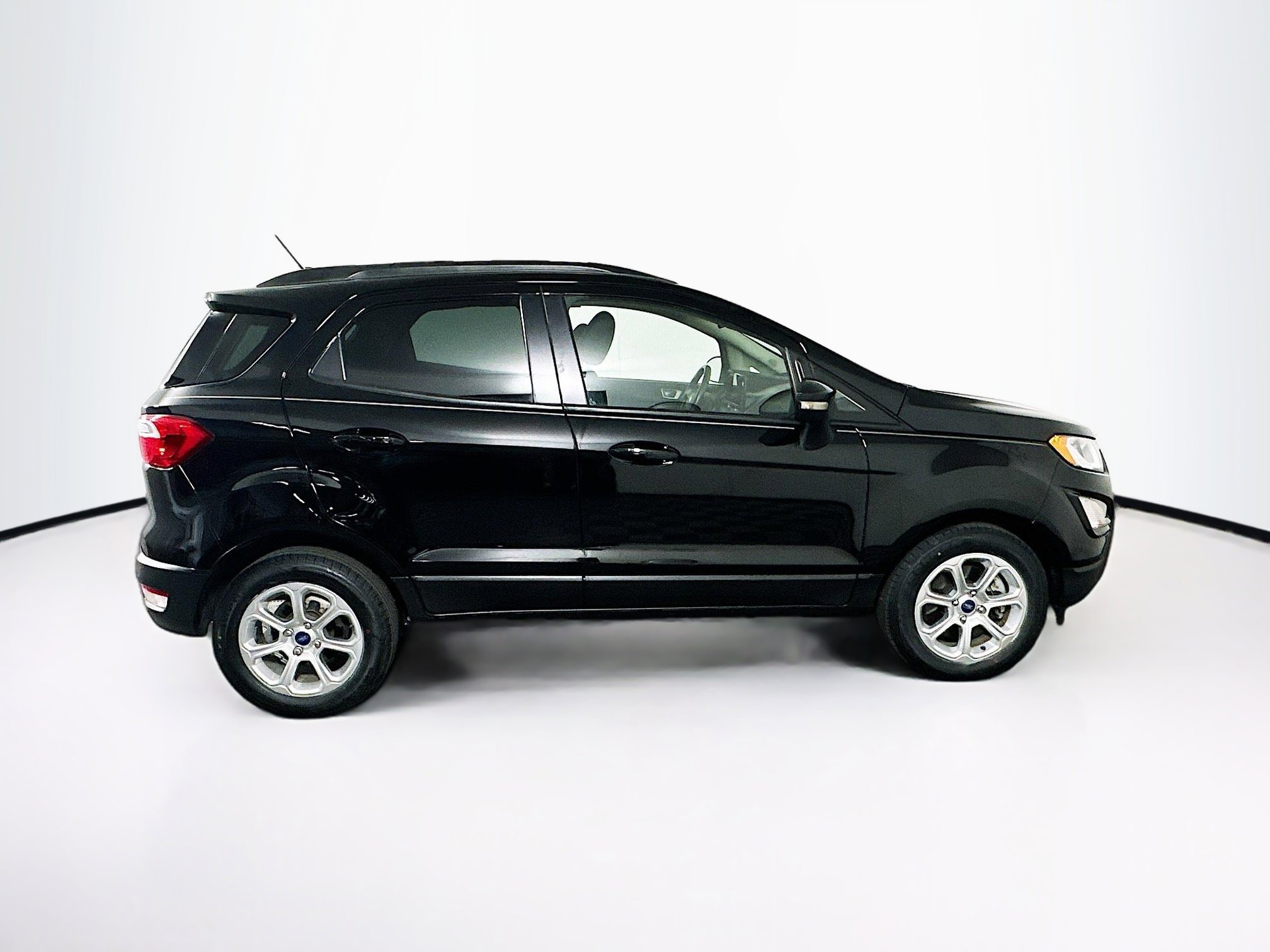 Used 2019 Ford EcoSport SE w/ SE Convenience Package image 10