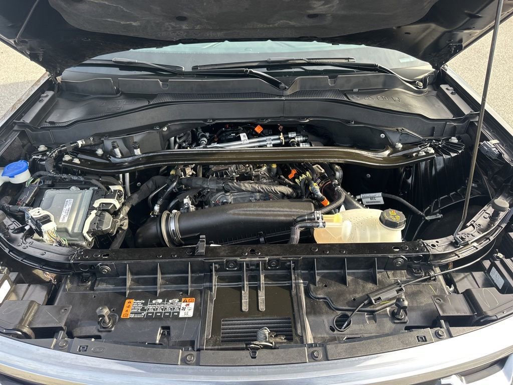 Used 2025 Ford Explorer Platinum image 38