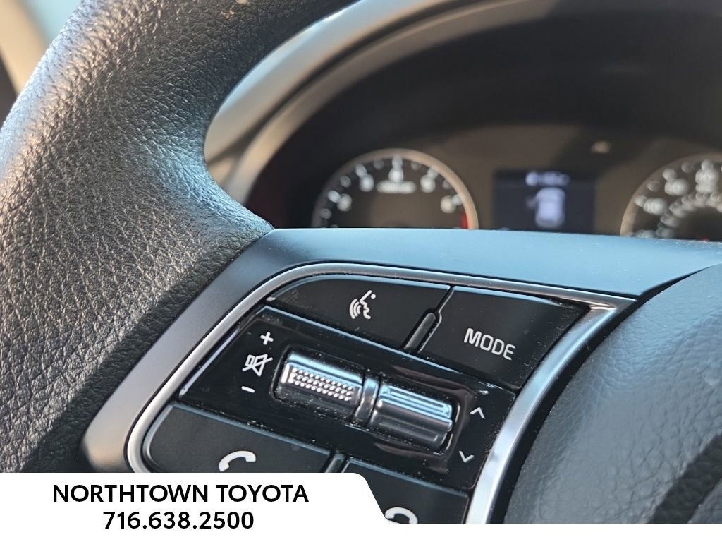 Used 2023 Kia Seltos LX image 18