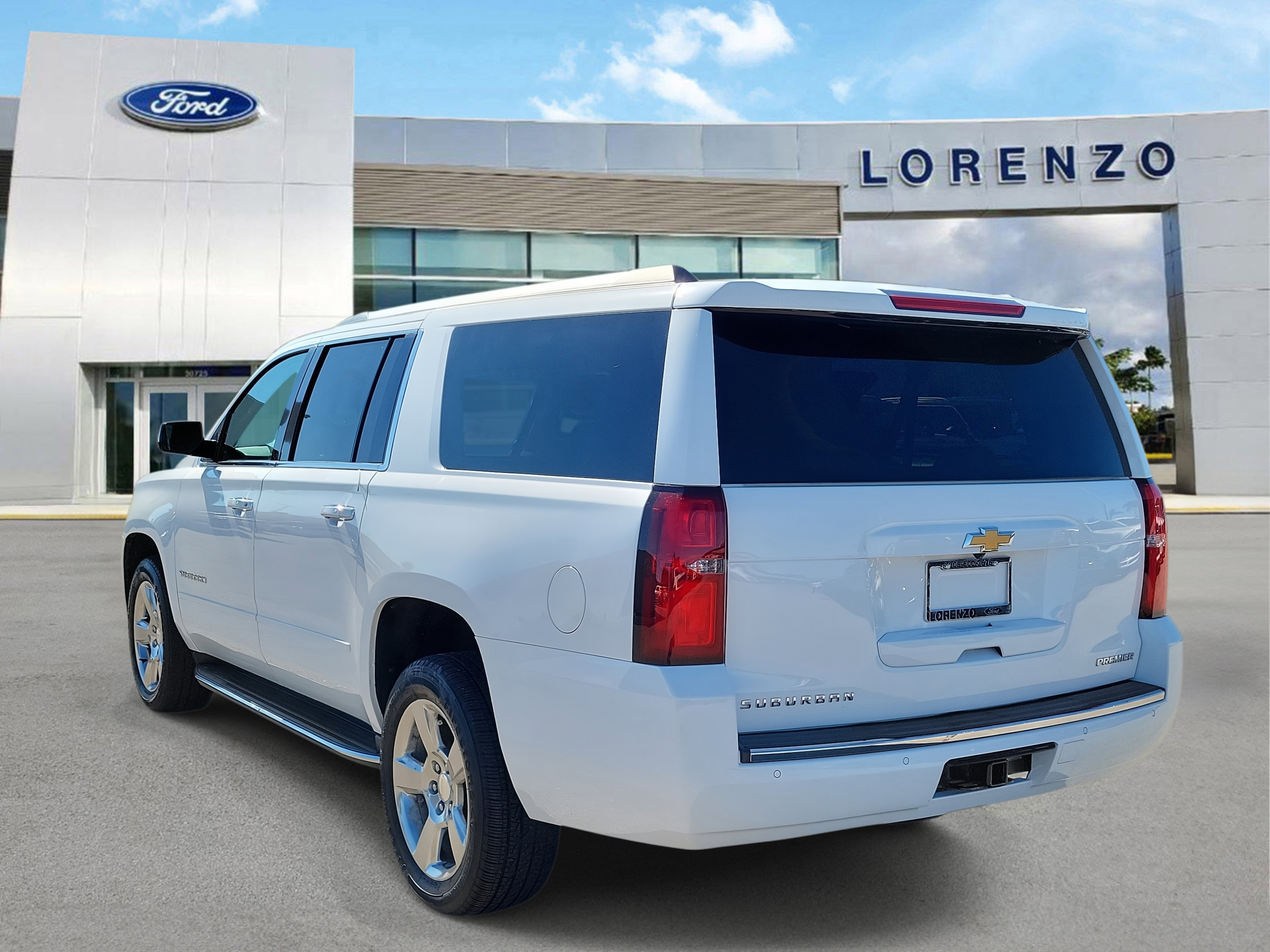 Used 2019 Chevrolet Suburban Premier image 7