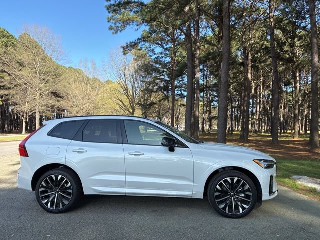 New 2026 Volvo XC60 B5 Ultra w/ Protection Package Premier AWD/4WD image 4