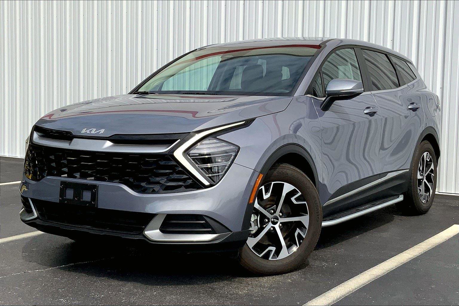 Used 2024 Kia Sportage EX image 1