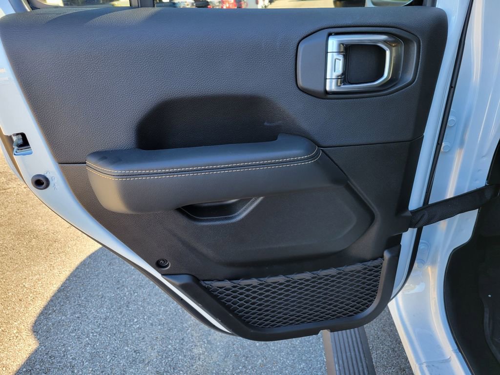 New 2025 Jeep Wrangler Unlimited Rubicon 392 image 18