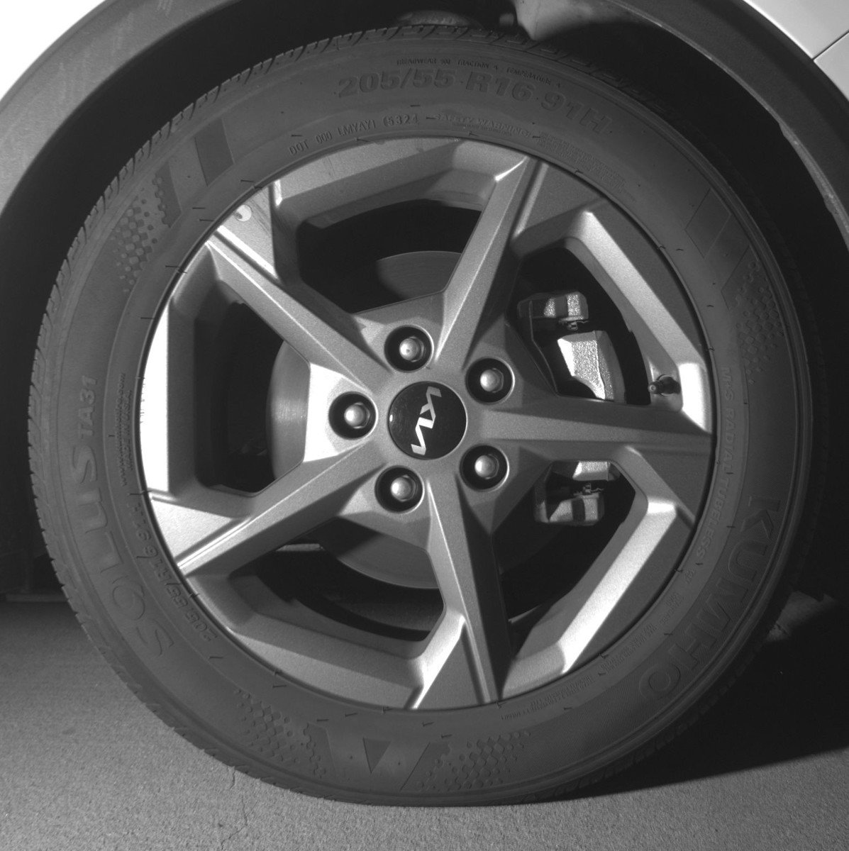 Used 2025 Kia K4 LXS image 13