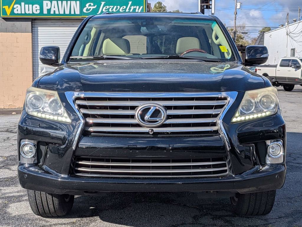 Used 2013 Lexus LX 570 4WD w/ Luxury Pkg image 10