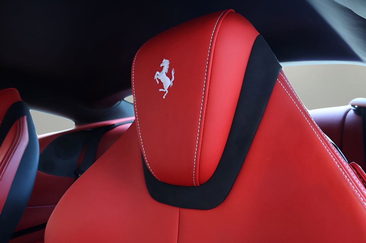 Used 2023 Ferrari Roma RWD image 13