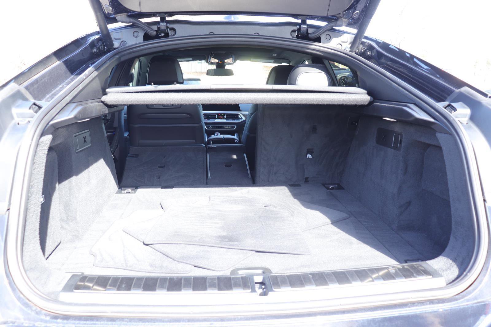 Used 2023 BMW X6 M50i w/ Executive Package image 15