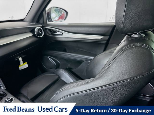 Used 2022 Alfa Romeo Stelvio Veloce image 26