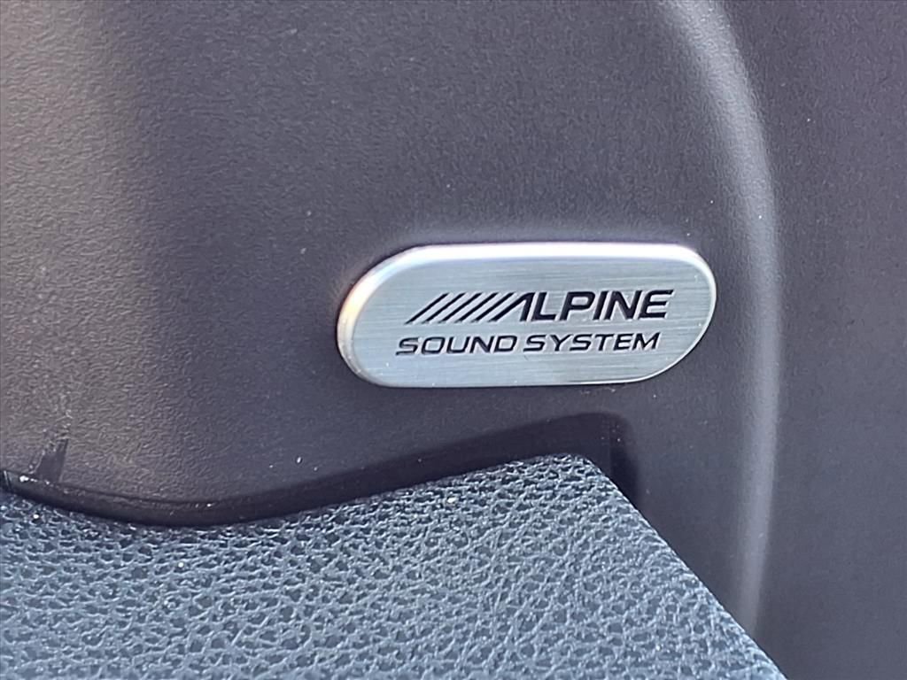 Used 2023 Chrysler 300 Touring L w/ Popular Equipment Group image 18