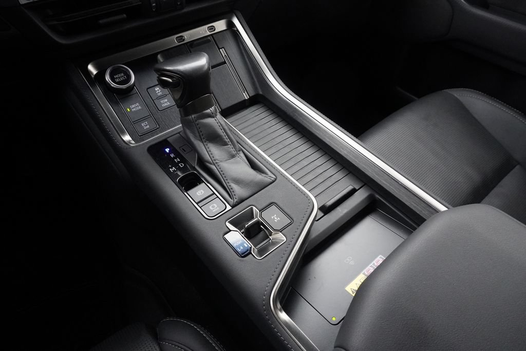Used 2024 Lexus GX 550 w/ Accessory Package (Z1) AWD/4WD image 14