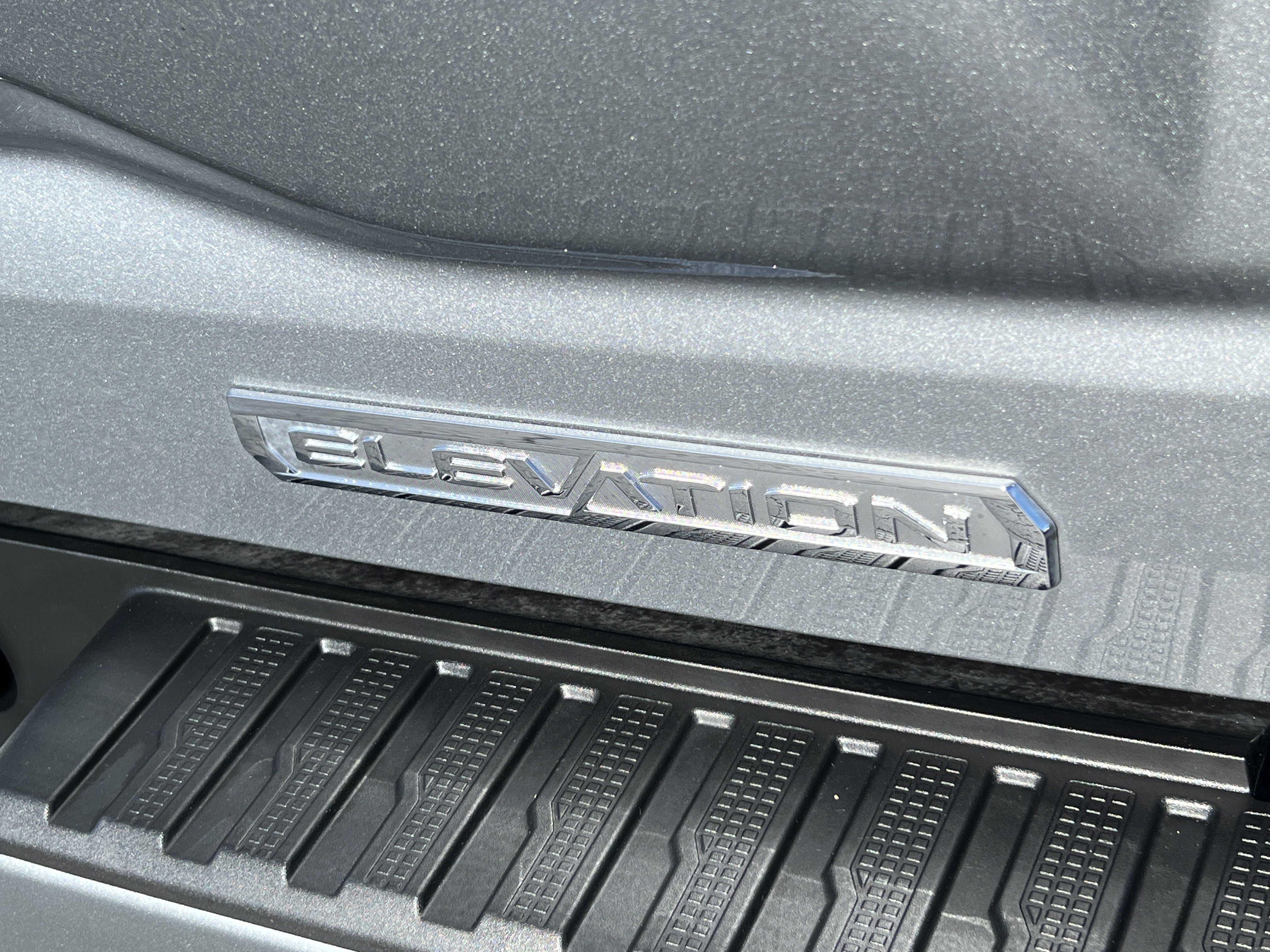Used 2024 GMC Sierra 1500 Elevation AWD/4WD image 9