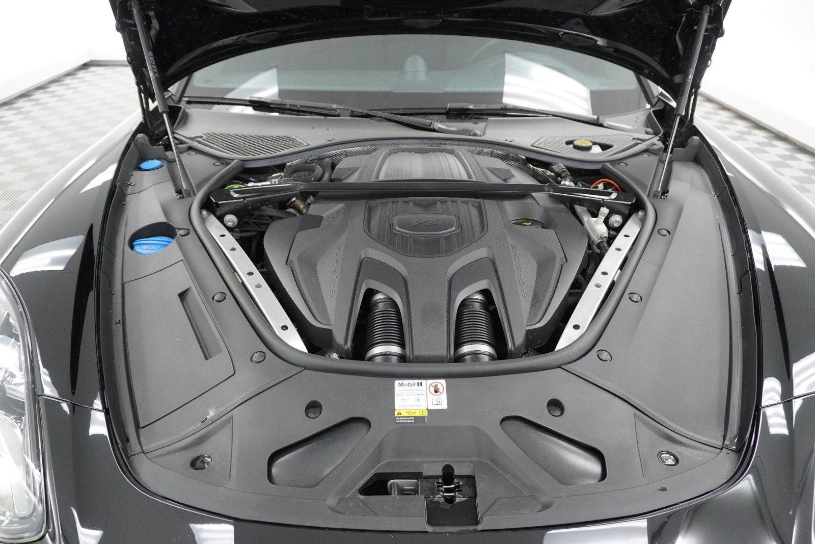 Used 2023 Porsche Panamera Platinum Edition image 12