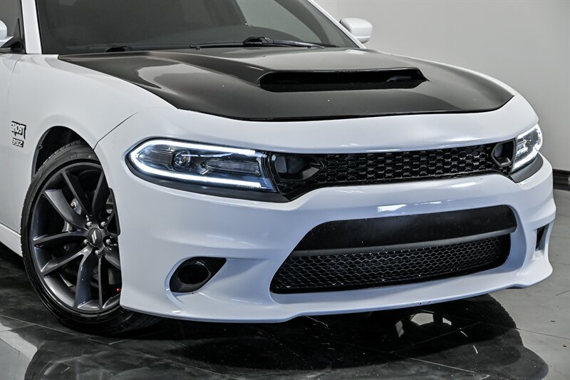 Used 2019 Dodge Charger Scat Pack RWD image 2