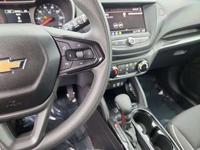 Used 2023 Chevrolet TrailBlazer LS image 34