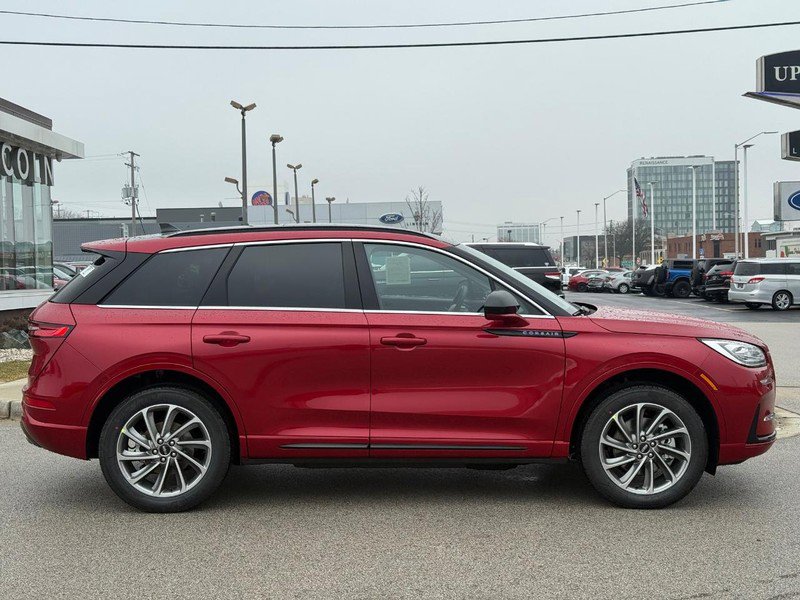 New 2026 Lincoln Corsair Grand Touring AWD/4WD image 2