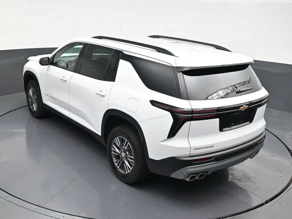 Used 2025 Chevrolet Traverse LT FWD image 19