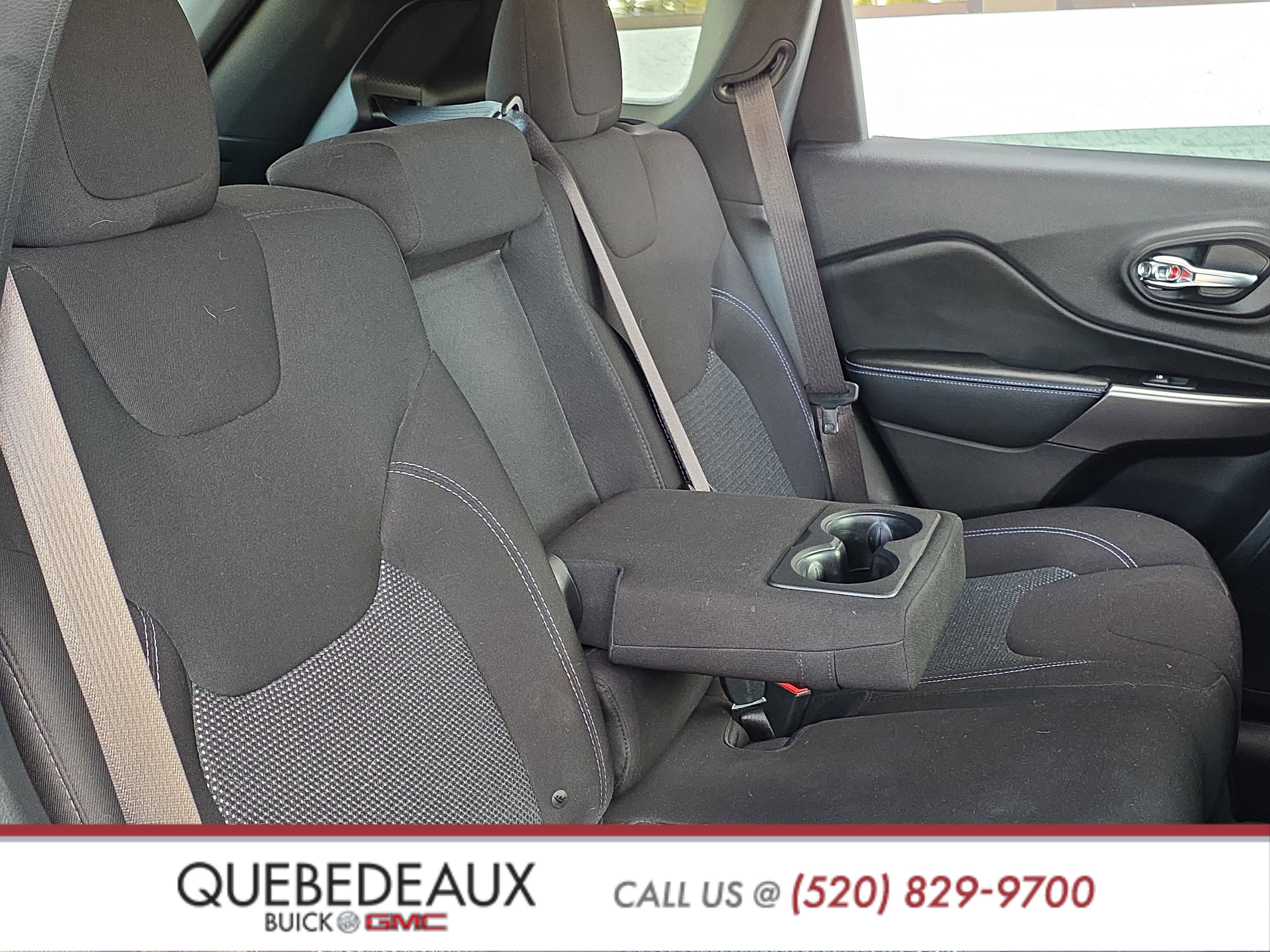 Used 2019 Jeep Cherokee Latitude w/ Popular Appearance Group image 26