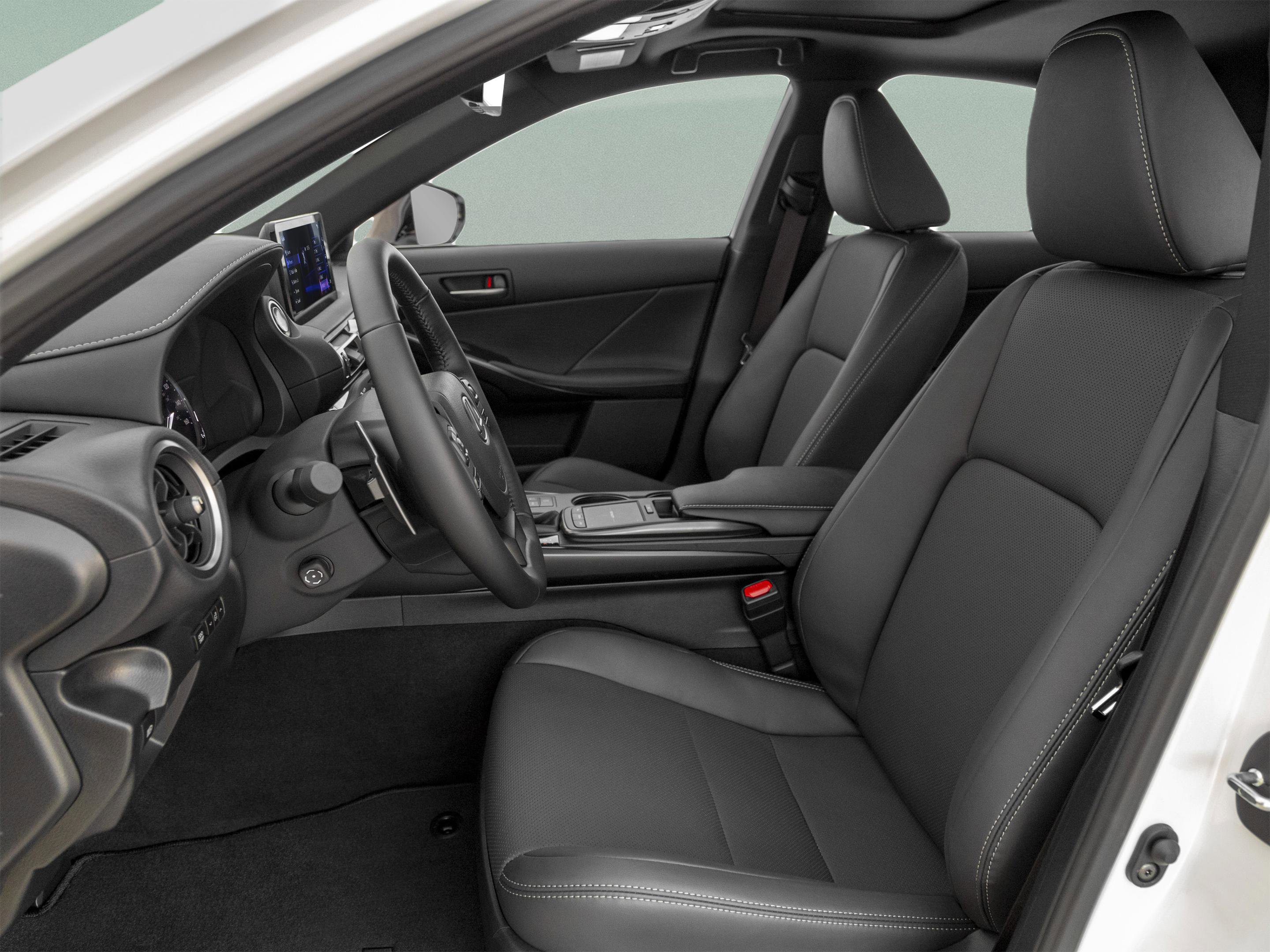 Used 2025 Lexus IS 300 w/ Comfort Package RWD image 9