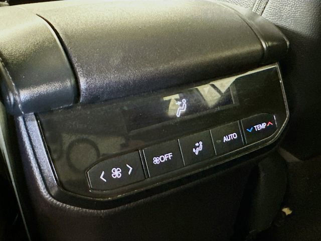 Certified 2023 Toyota Highlander XLE image 27