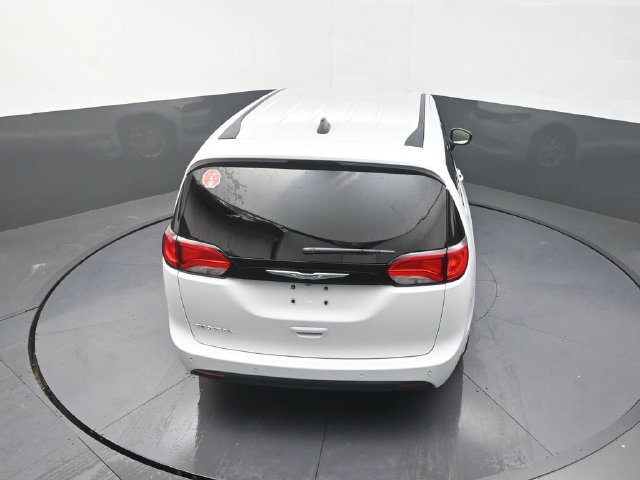 New 2027 Chrysler Pacifica LX FWD image 15