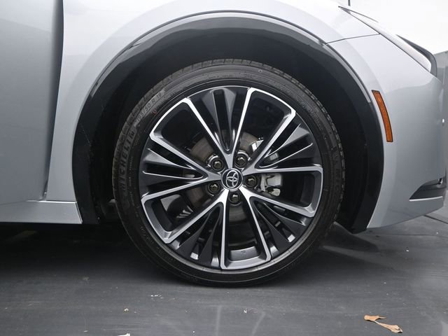 Used 2024 Toyota Prius XLE image 16