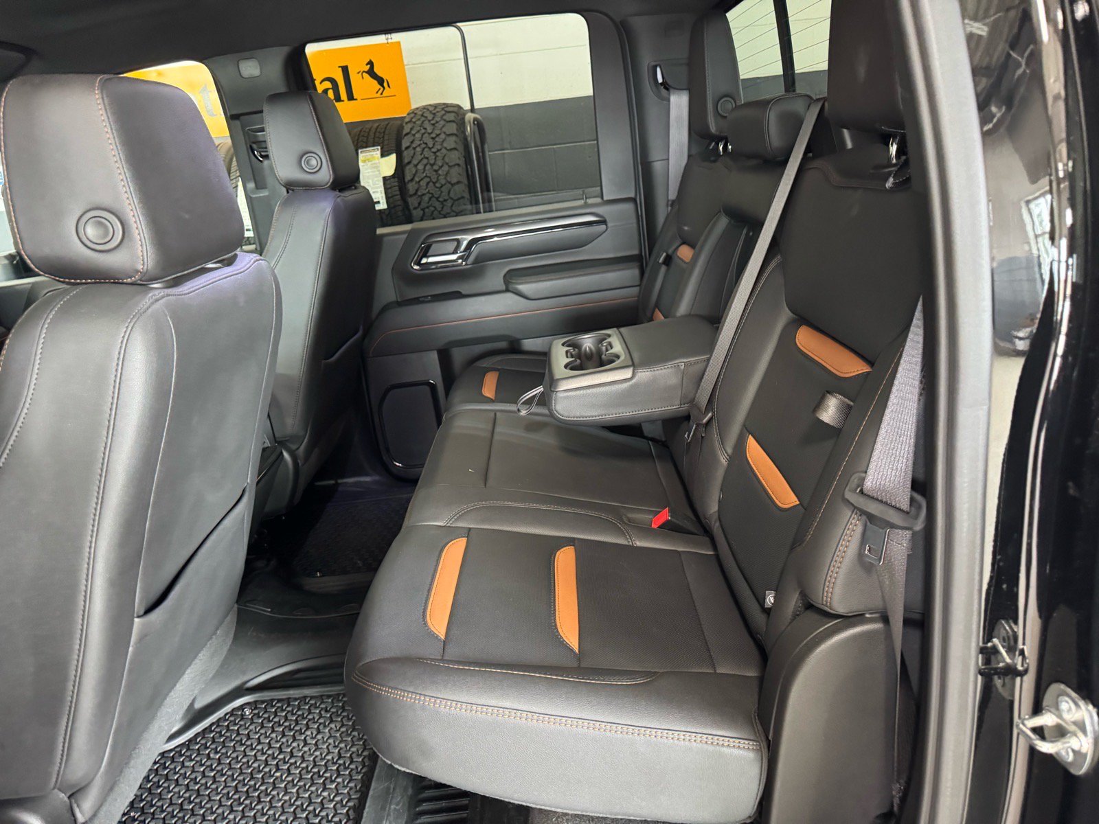 Certified 2024 GMC Sierra 2500 AT4 w/ AT4 Preferred Package AWD/4WD image 11