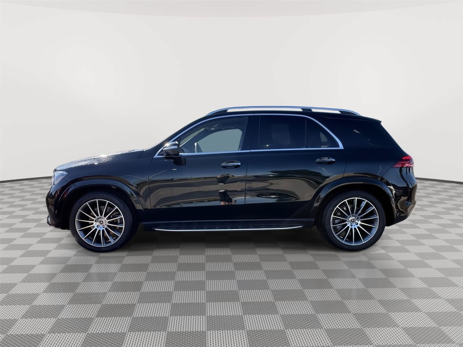 Used 2024 Mercedes-Benz GLE 450 4MATIC image 2