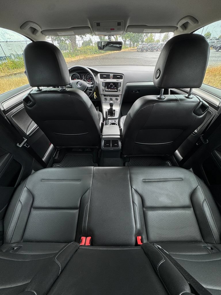 Used 2015 Volkswagen Golf S FWD image 13
