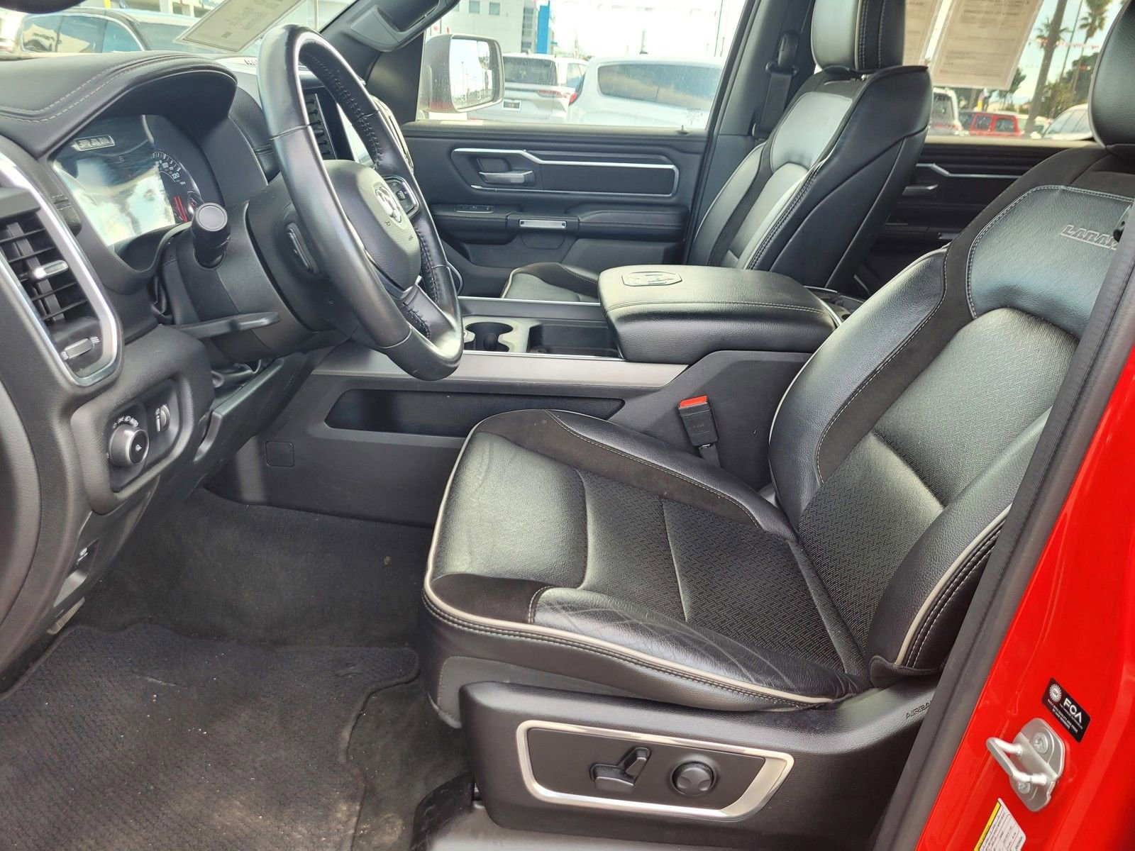 Used 2024 RAM 1500 Laramie image 15