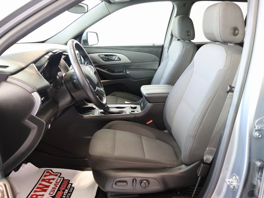 Certified 2023 Chevrolet Traverse LT w/ Midnight/Sport Edition image 13