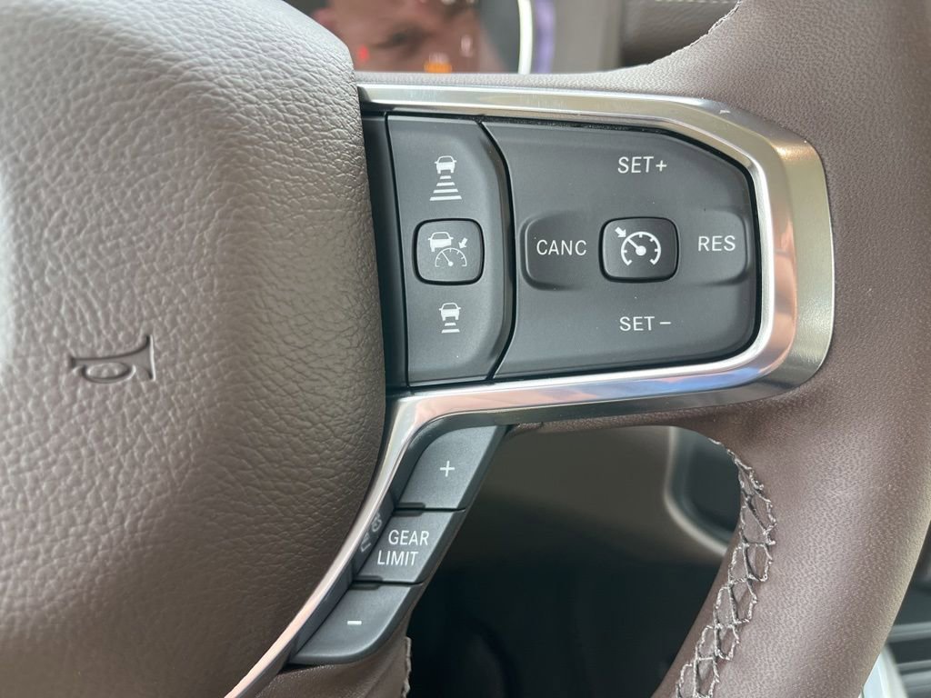 New 2026 RAM 2500 Laramie AWD/4WD image 40