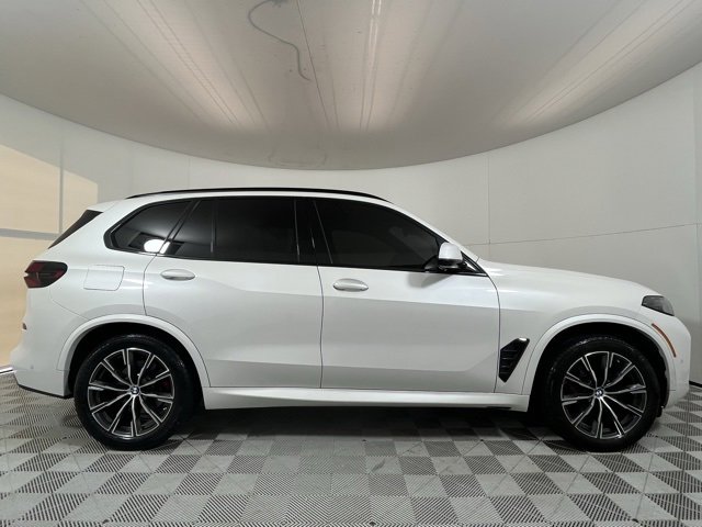 Used 2024 BMW X5 xDrive40i w/ M Sport Package image 8