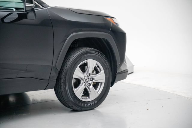 Used 2025 Toyota RAV4 XLE AWD/4WD image 8