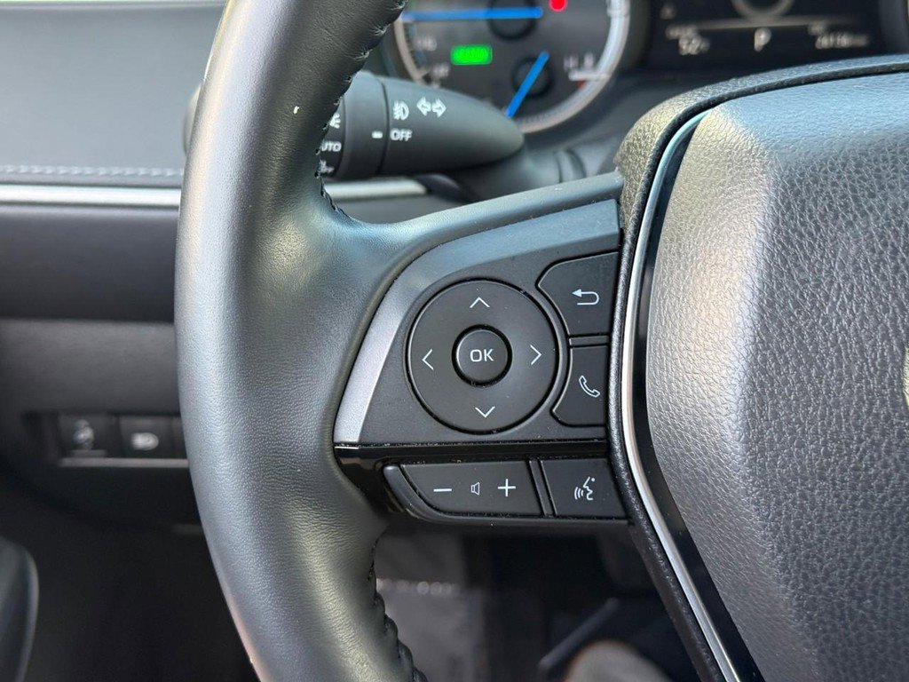 Used 2023 Toyota Venza XLE image 22