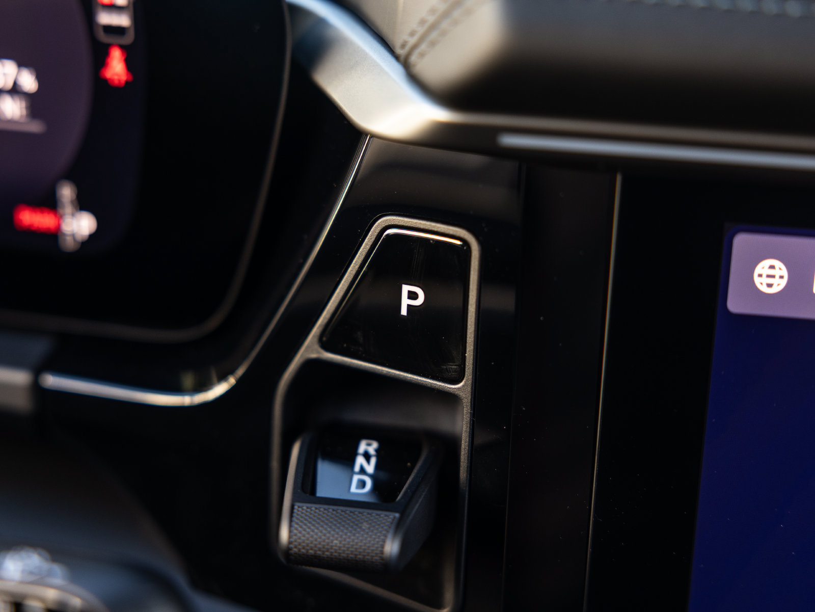 New 2026 Porsche Macan Electric RWD image 55