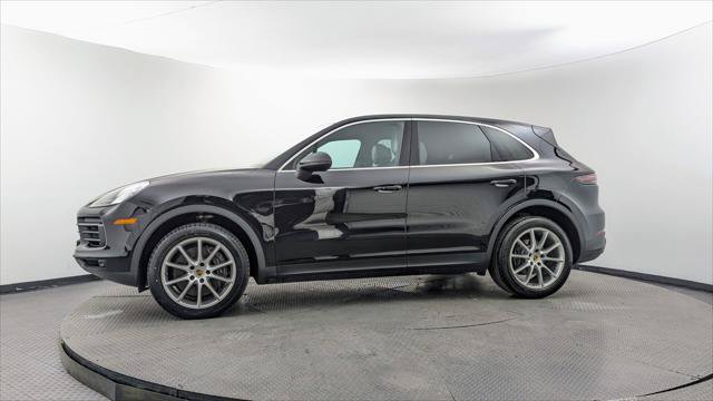 Used 2021 Porsche Cayenne w/ Premium Package AWD/4WD image 3