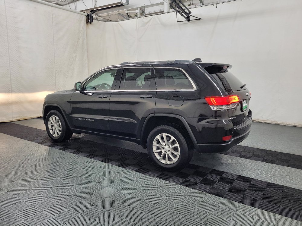 Used 2021 Jeep Grand Cherokee Laredo AWD/4WD image 3