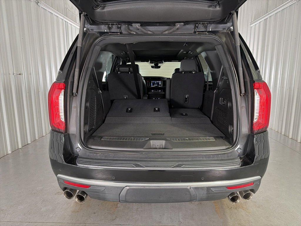 Used 2021 GMC Yukon Denali w/ Denali Premium Package image 9