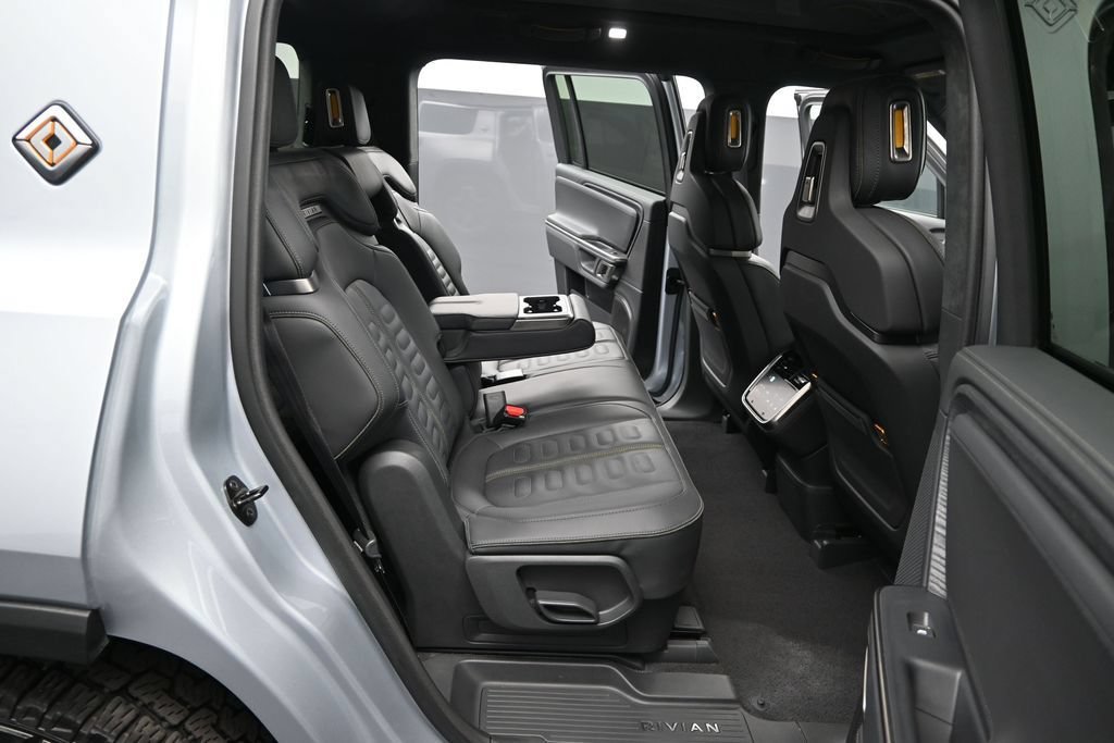 Used 2023 Rivian R1S Adventure AWD/4WD image 24