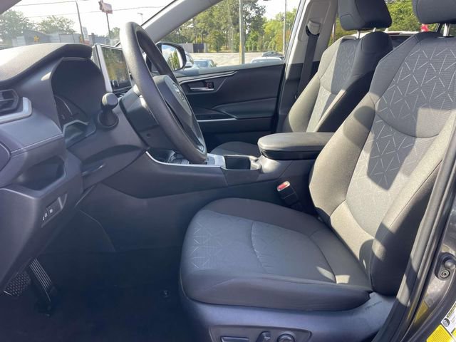 Used 2025 Toyota RAV4 XLE FWD image 13