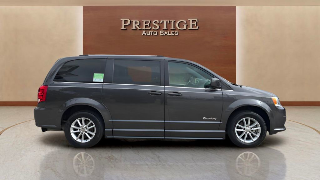 Used 2020 Dodge Grand Caravan SXT FWD image 30